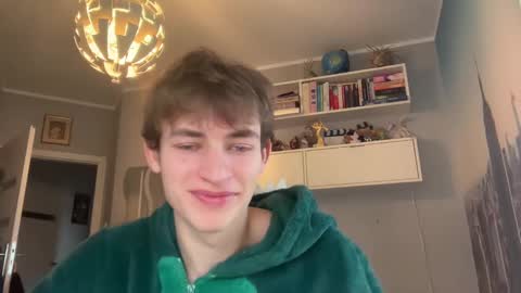 danio hot online show from December 10, 11:22 am