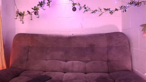 danita_veelz online show from December 19, 2:24 pm