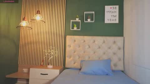 danna_peters online show from January 5, 8:01 pm