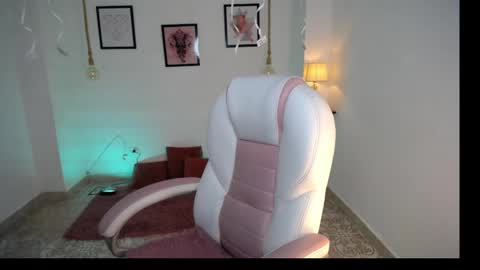 Danna online show from May 30, 11:25 pm