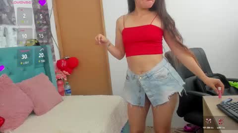 Snapshot of dannamishellx_ chatting on February 17, 2:49 pm Danna online show from February 17, 2:49 pm