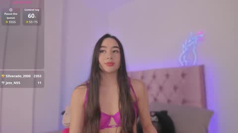 danna  online show from December 13, 8:48 pm