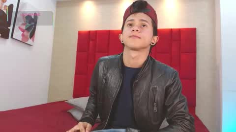 Danny online show from November 18, 2:42 pm