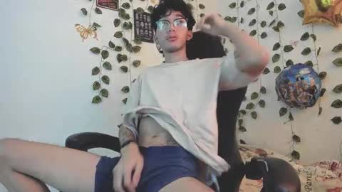 danny_phantom_09 online show from September 8, 7:02 pm