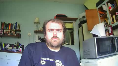 Snapshot of dannyb0y95 chatting on November 1, 11:09 am Danny online show from November 1, 11:09 am