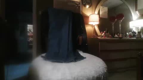 Snapshot of dannyb618 chatting on October 23, 9:11 am Danielle online show from October 23, 9:11 am