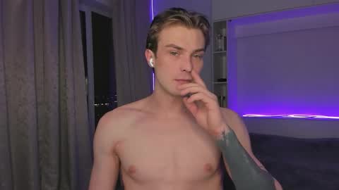 Dante and Ray online show from November 27, 7:21 pm