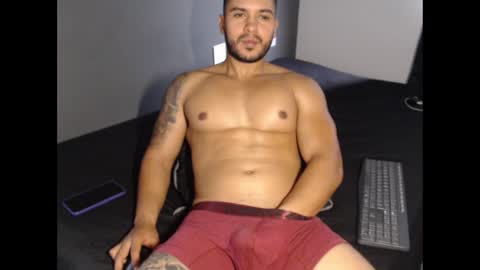 Snapshot of dantebrown1 chatting on September 30, 3:22 pm dantebrown1 online show from September 30, 3:22 pm