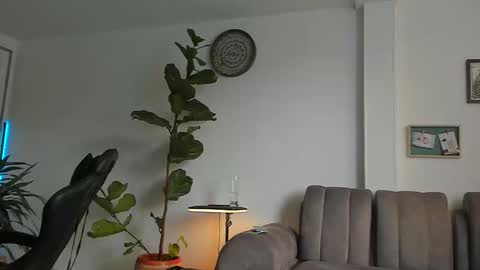 Dante online show from January 10, 7:52 pm