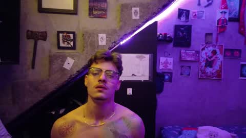 dany_kyng online show from March 1, 3:55 am