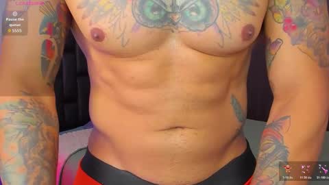 danyfitguy_ online show from December 1, 2:37 pm