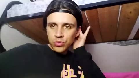 Daniel online show from November 3, 8:54 pm