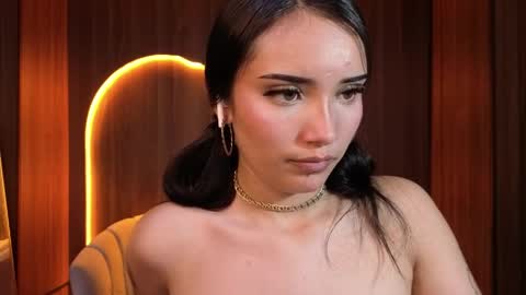 daphne_nicole_b online show from March 31, 2:50 pm