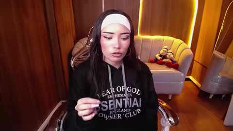 daphne_nicole_b online show from March 17, 12:43 pm