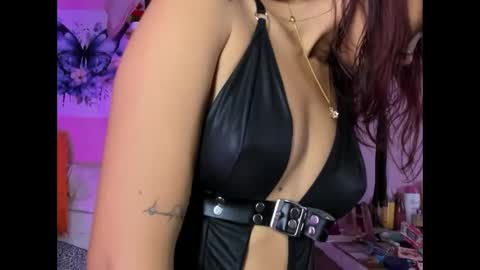 Snapshot of daphneandrade chatting on March 1, 12:56 pm daphneandrade online show from March 1, 12:56 pm