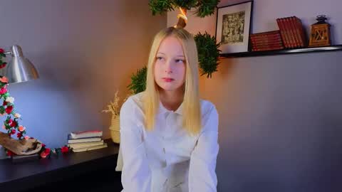 Kami online show from November 7, 3:31 am