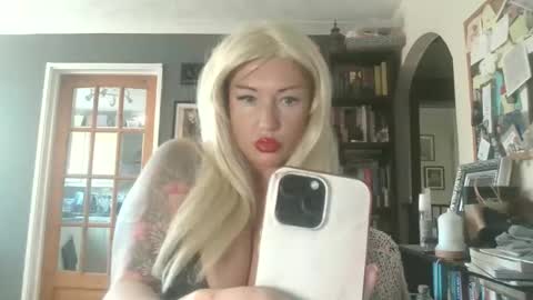 Darcy online show from April 19, 9:10 am