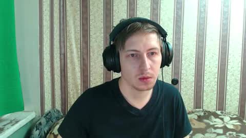 darienlarge online show from October 31, 2:56 am