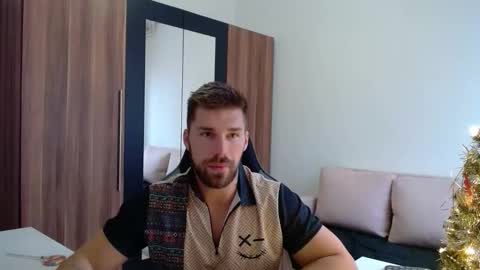 darius_94 online show from January 11, 12:33 pm