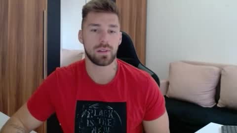 darius_94 online show from February 24, 8:39 am