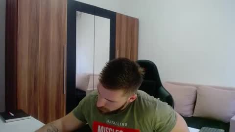 darius_94 online show from April 3, 4:14 pm