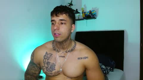 Darius Phoenix  online show from March 5, 7:01 pm