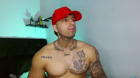 Darius Phoenix  online show from March 26, 8:47 pm