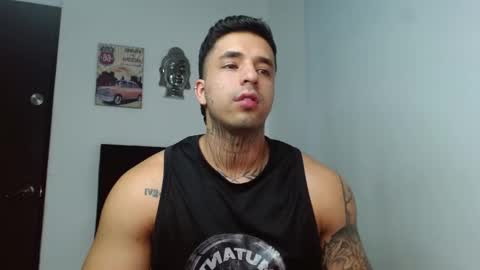 Darius Phoenix  online show from October 27, 11:49 pm