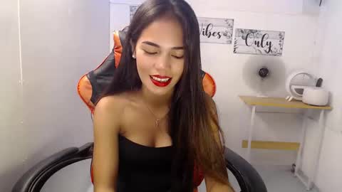 dark_angel143 online show from March 4, 7:30 am