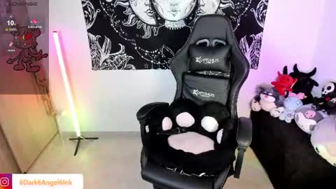 LUISA  online show from June 12, 11:04 pm
