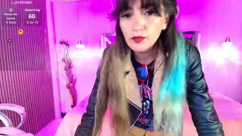 dark_dominika online show from January 6, 8:02 pm