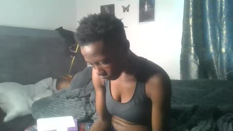 dark_mellanin online show from June 7, 8:19 am