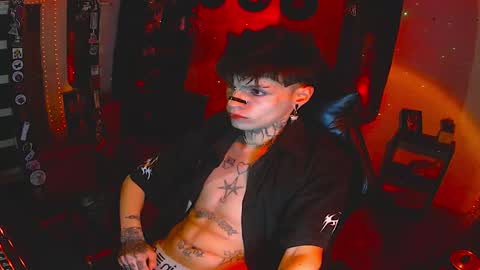   online show from November 6, 7:22 am