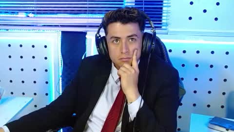 DARKO0717 online show from December 3, 4:40 pm