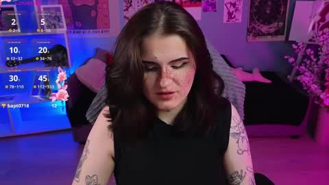 Shine online show from April 8, 8:23 pm