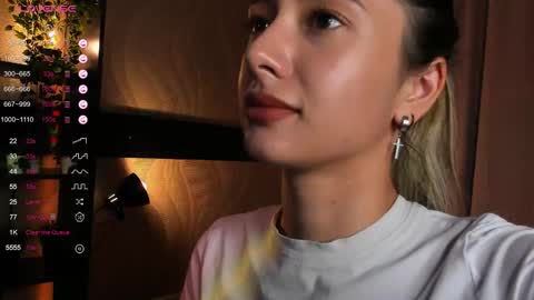 Belle online show from September 26, 5:04 am