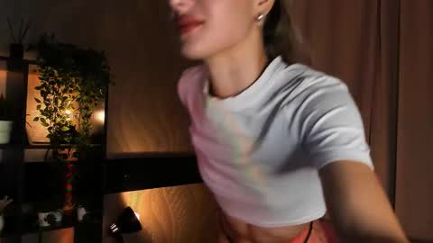 Belle online show from September 21, 4:16 am