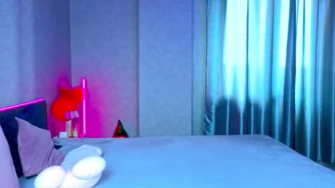 darlenedolce online show from November 7, 8:28 am