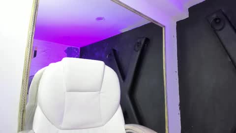 Darling online show from February 28, 10:50 pm