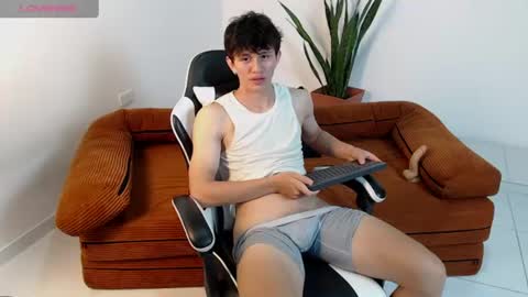 darrencolleen online show from June 12, 11:26 pm