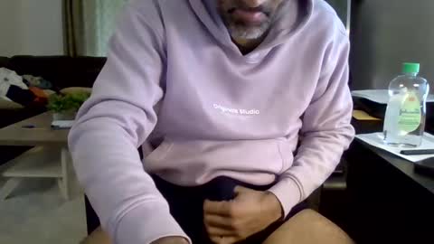 Snapshot of darryl43321 chatting on March 4, 6:07 pm darryl43321 online show from March 4, 6:07 pm