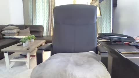 Snapshot of darryl43321 chatting on October 20, 6:35 pm darryl43321 online show from October 20, 6:35 pm