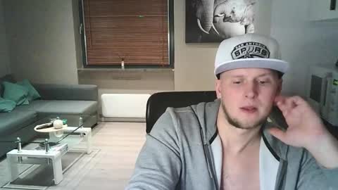 Snapshot of dartanjanas chatting on October 10, 9:52 pm Dario online show from October 10, 9:52 pm