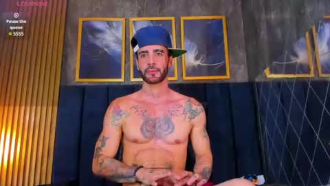 darwin_horny2 online show from July 13, 2:26 am