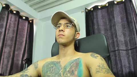 dash lowell   online show from February 3, 1:19 pm