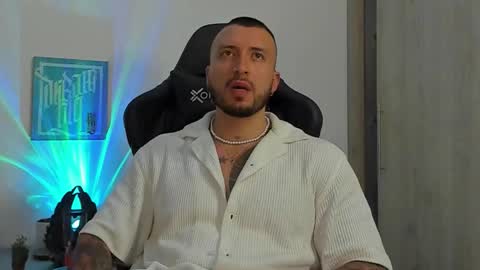 DAVE MAX online show from October 31, 2:01 am