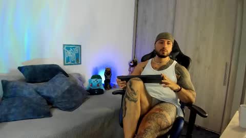 DAVE MAX online show from November 12, 3:25 pm