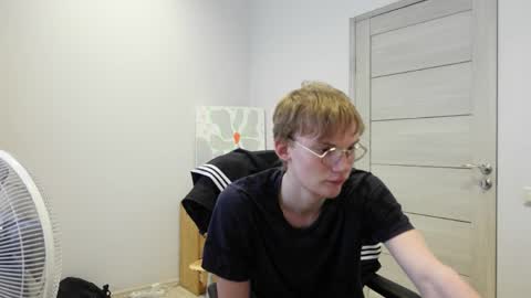 DAVE REDMOND online show from April 28, 1:15 pm