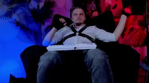 Vincente online show from April 7, 8:11 pm