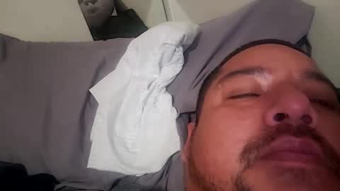 Snapshot of davidzhere222800 chatting on December 19, 9:07 am davidzhere222800 online show from December 19, 9:07 am